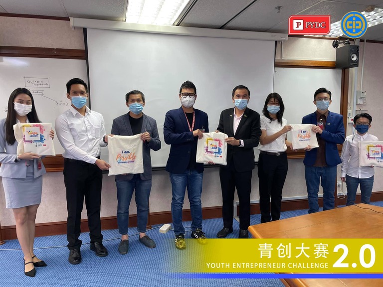 全国中总青商团总团长暨槟中总青商团团长李烔良带领团队出席与槟州青年及体育委员会主席YB孙意志N08 Soon Lip Chee 和槟城青年发展机构(PYDC)总经理魏鉝玲博士进行了2021年的活动商讨会议。2021年槟中总青商团将会继续与PYDC一同筹办青创大赛2.0 – Youth Entrepreneurship Challenge 2.0